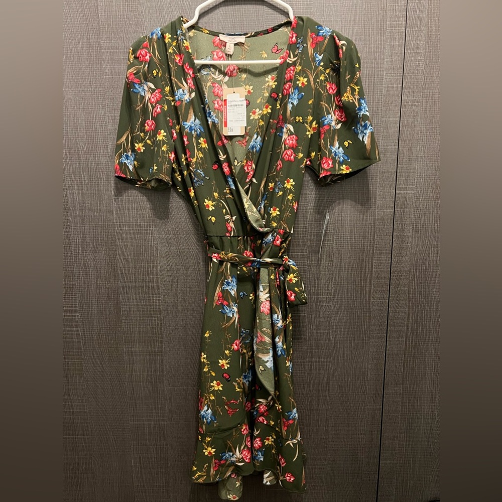 NWT Como Vintage Women’s V Neck Floral Midi Dress size S